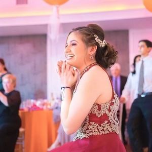 Meet your Posher, Leyla